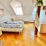 Miru Loft