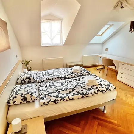 Miru Loft Apartament *